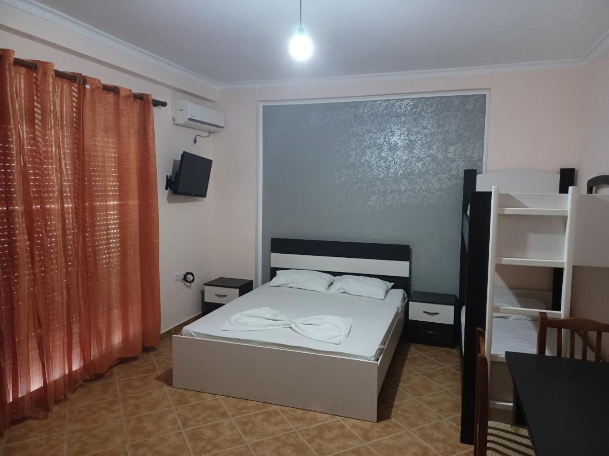 Ari Apartaments Vlorë Екстериор снимка